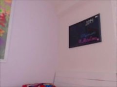 riesen titten teen besorgt es sich vor cam