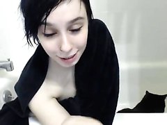 Tasha geek pregnant shaving in amateur porn shower solo