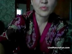 Hot Russian mature mom Elena play on skype