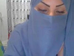 Beautiful Hijabi Lady webcam show