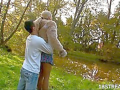 Irresistible outdoor blowjob