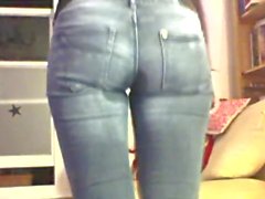 Amateur Webcam Jeans Wetting