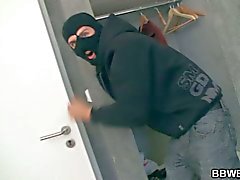 Monster boobies blonde bbw gets pounded by horny burglar