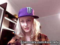 Blonde webcam cutie chatting
