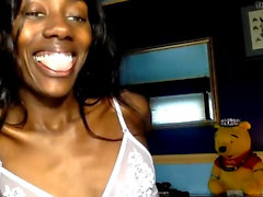 hot black ebony babe fingering her tasty pussy on webcam