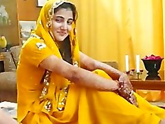 Hot Pakistani Girls talking about Muslim Paki Sex in Hindustani