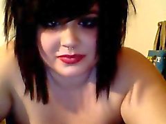 18yo emo chubby girl showing on webcam