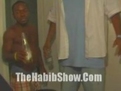 When Porn goes wrong.. Midget Man fucks Thick, black Booty