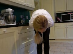 Amazing blonde german webcam milf high heel masturbation