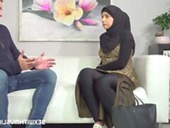 Muslim woman wants photos from a horny photographer - Sunporno Uncensored