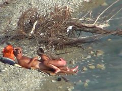 Nudist Beach Couple Masturbates Each Other Spycam